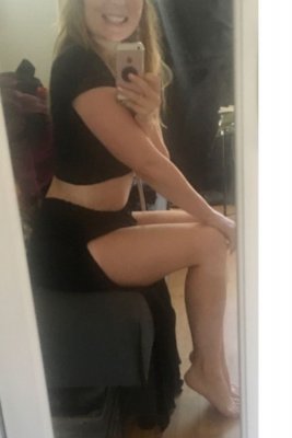 Alice - Escortmodel aus Hamburg 1.jpg Alice - Escortmodel aus Hamburg 1.jpg